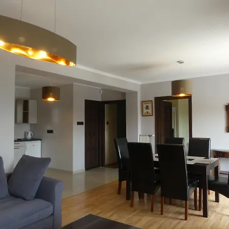 Adler Hotel & Restaurant ホテル 3*