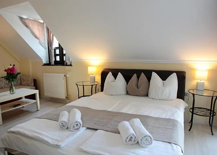 Adler & Wellness 3* Tihany